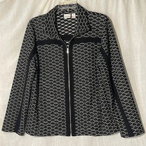 Chico’s Women’s Black & White Textured Jacquard Jacket Size 2 / US L / 12 Zipper